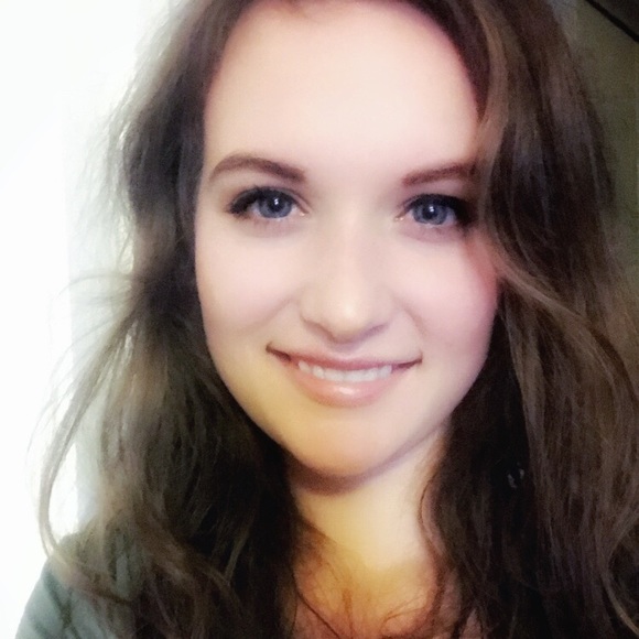 Meet your Posher, Megan - Picture 1 of 1